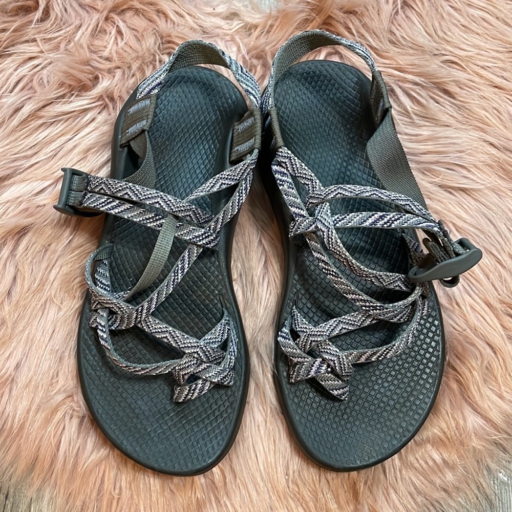 Chaco ZCloud Gray and Pink Straps Sandals Size 8 - Picture 3 of 10